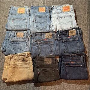Wholesale lot of 9 Levi's and Wrangler Jeans - Men's (Assorted Sizes)